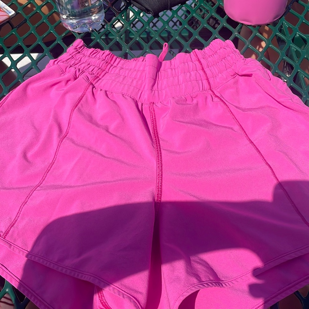 PINK LULULEMON HOTTY HOTS